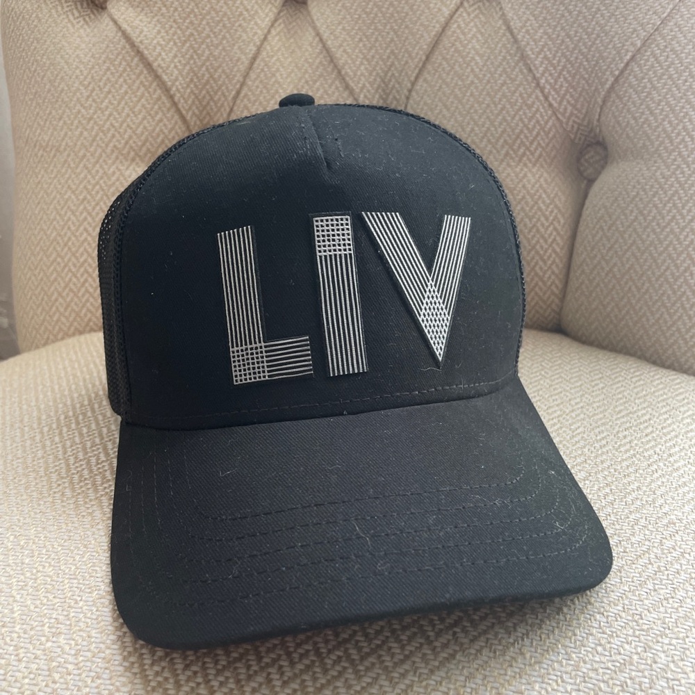 LIV Cap